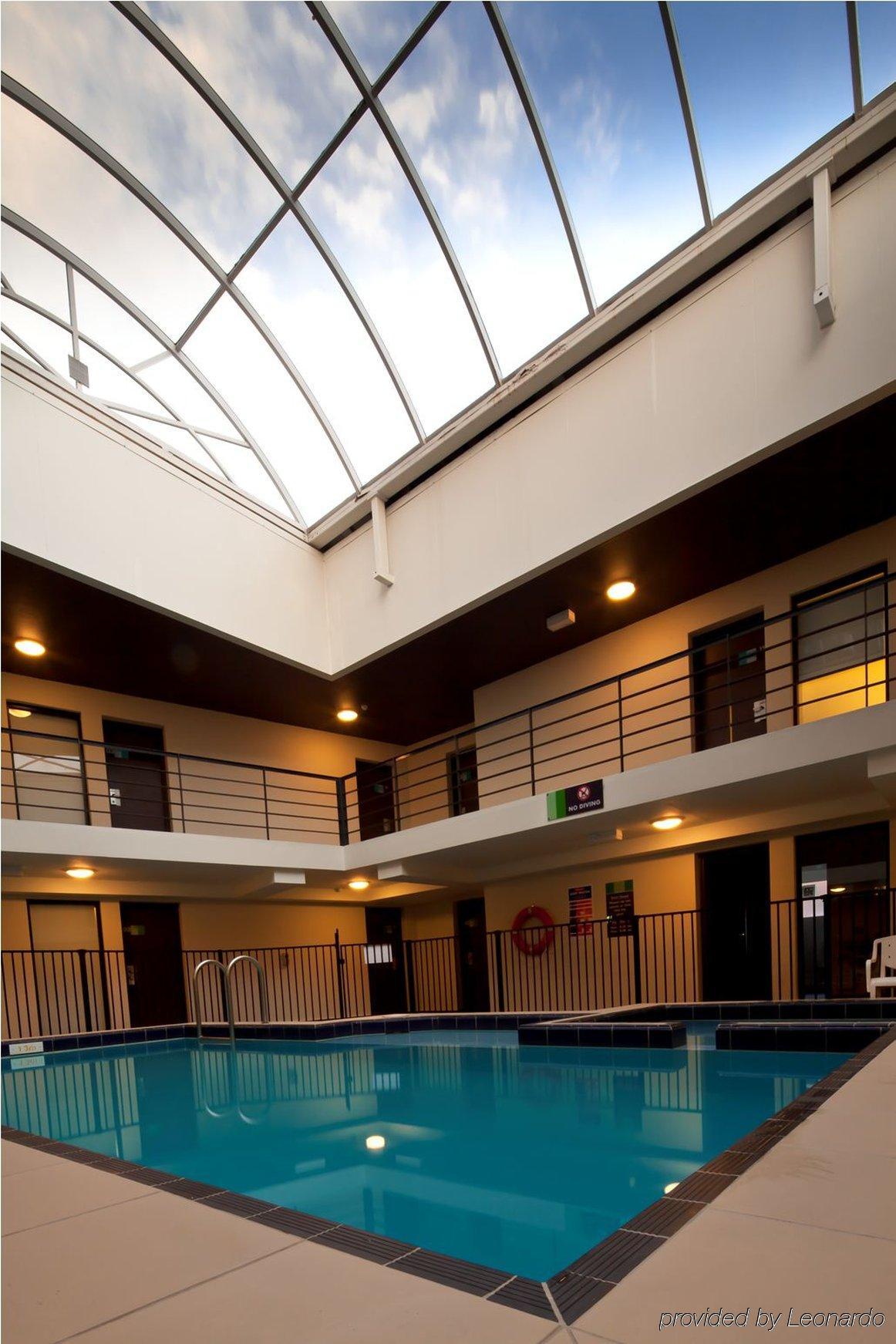 Cambridge 4*