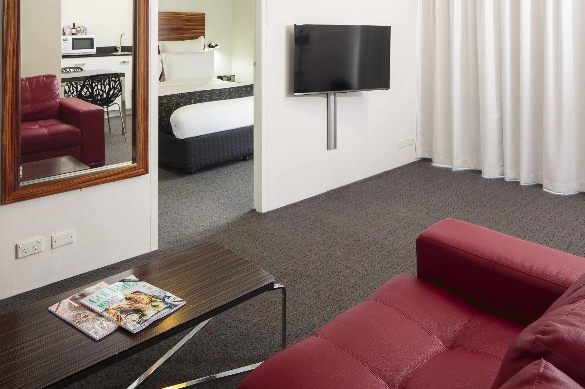 Cambridge Hotel