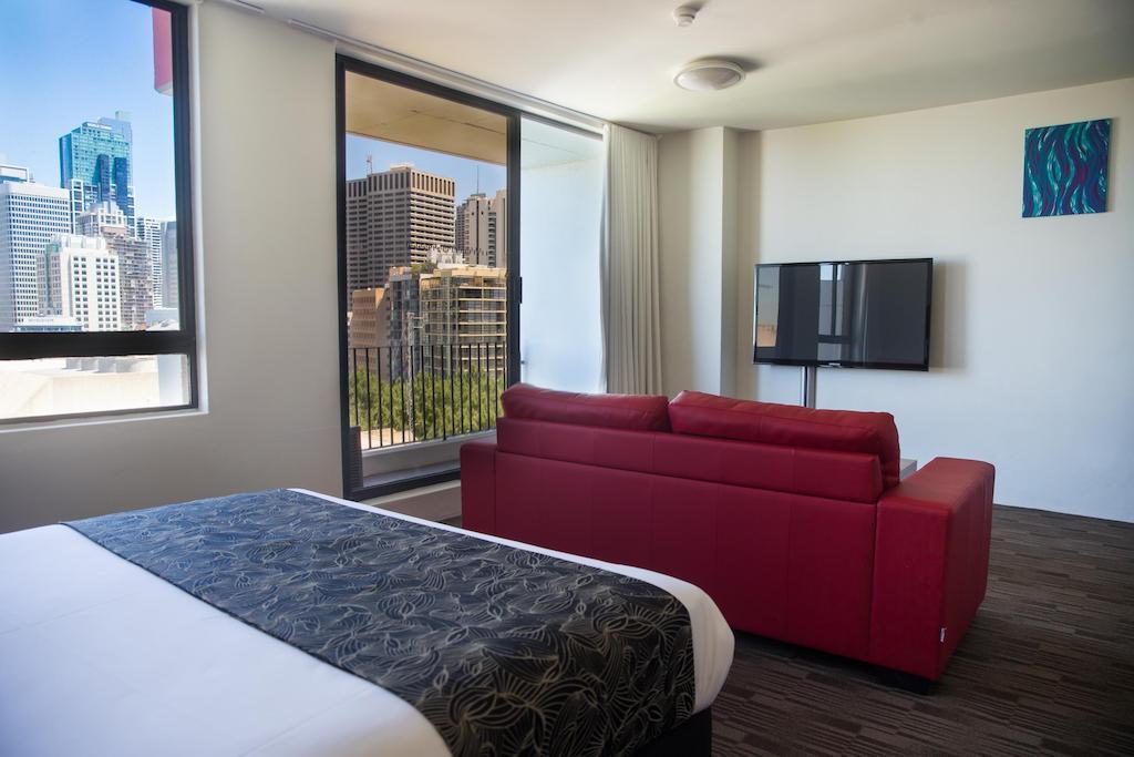 Cambridge Hotel